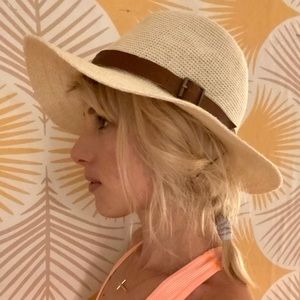 Goorin Bros Genuine Panama floppy hat